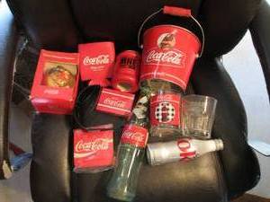 Coca-Cola collector tin, ornament a...