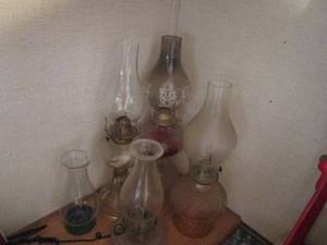 Corner lot of Vintage oil lamps...