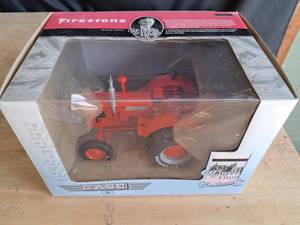lot 8 image: Spec-Cast Case D Gas Tractor (Firestone Ag Limited Edition 3486 of 4000) 116 Scale