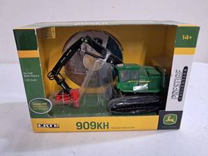 lot 35 image: Ertl John Deere 909KH Tracked Harvester Prestige Collection 150 Scale