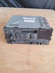 lot 46 image: Delco Radio Model #16179985