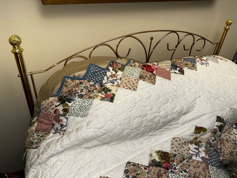 lot 221 image: Vintage Brass Full Size Headboard and Bed Frame.
