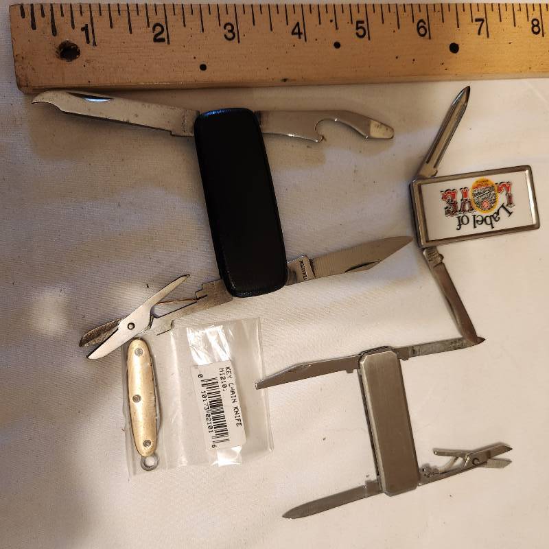 lot 334 image: Variety of Multipurpose Knives Pocket Knife