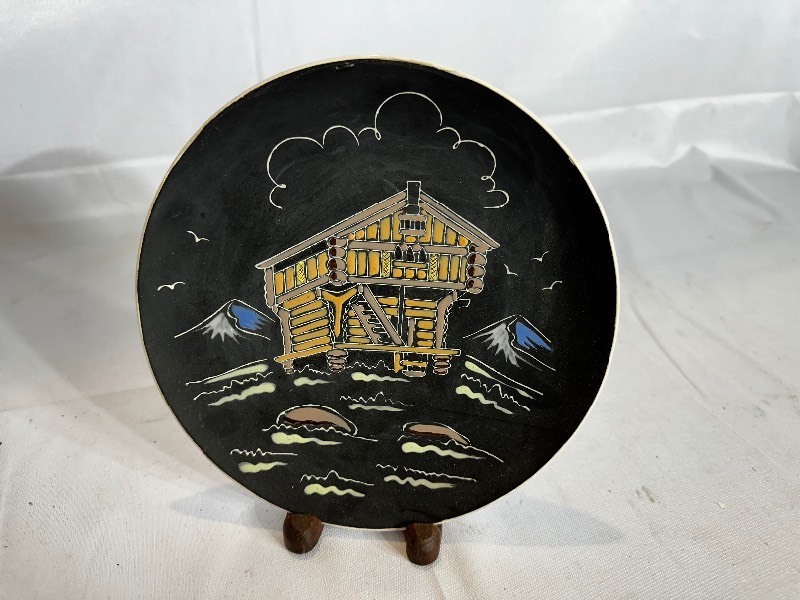 lot 603 image: Vintage 12 Decorative Plate