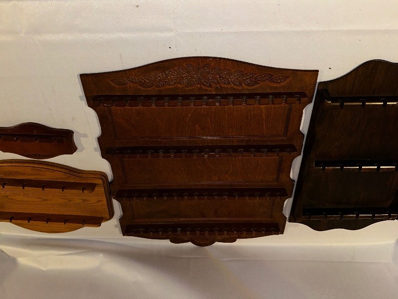 lot 520 image: Variety of Spoon Holders.