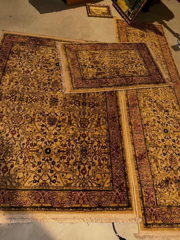 lot 526 image: Three Nylon Area Rugs and Runner.