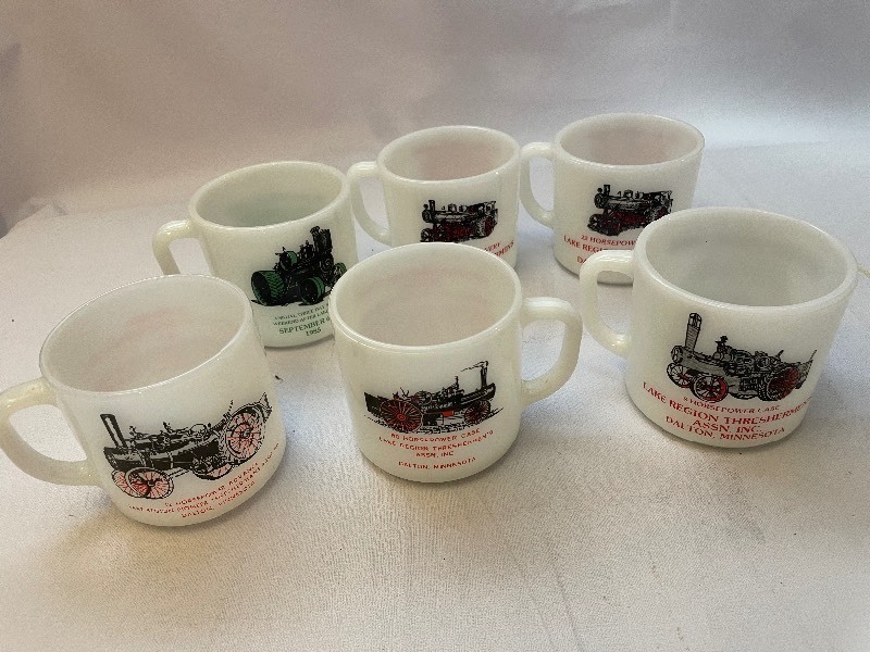 lot 711 image: 6 White Glass Threshing Tractor Mugs