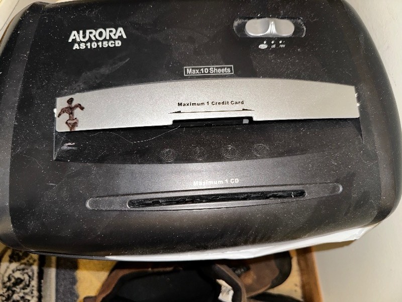 lot 860 image: Aurora Paper Shredder