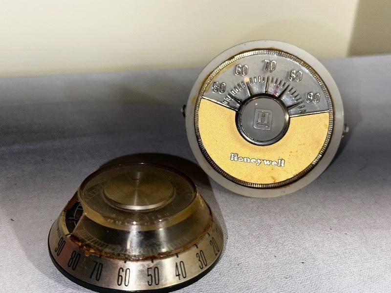lot 1008 image: Vintage Thermometer and Wall Mount Thermostat