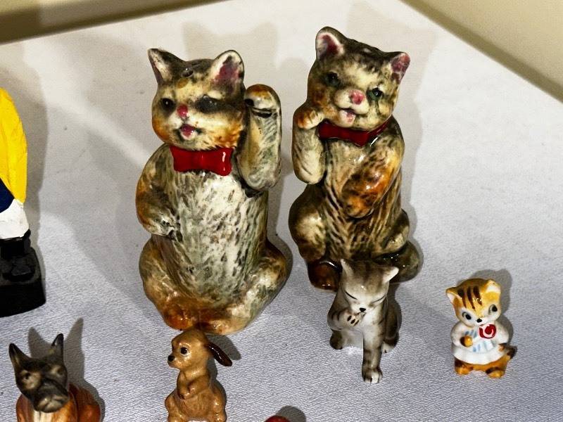 lot 1035 image: Variety Of Miniature Figurines And Cat Salt And Pepper Shakers As Seen In Photo