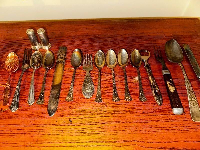 lot 676 image: Variety of Silver Plated Antique and Vintage Spoons