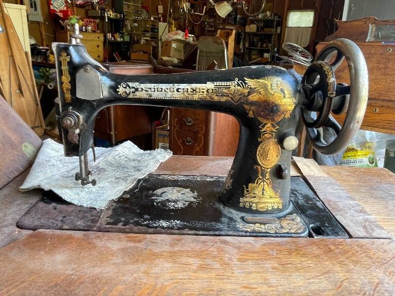lot 913 image: Antique Sewing Table In Need Of TLC Measuring 6 Inches x 18 Inches x 30 Inches