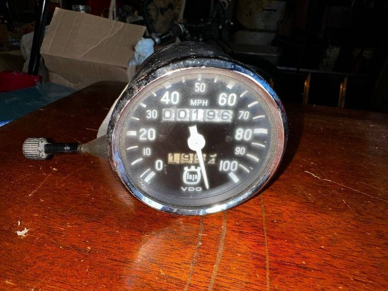 lot 959 image: 1960s VDO OEM Speedometer 100 MPH
