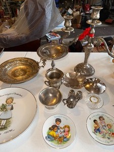 lot 969 image: Vintage Silver Plated Serving Pieces and Decorative Hummel Plates