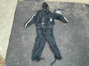 lot 994 image: Mens Motorcycle Rain Suit