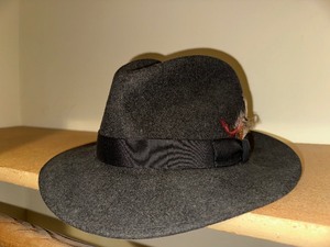lot 888 image: Vintage Black Pendelton Wool Hat Estimated Value $100