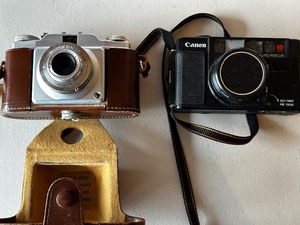 lot 917 image: Vintage Agfa Silette Pronto Camera in Case and Canon Camera Estimated Value $50-100