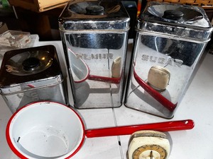 lot 963 image: Vintage Canister Set
