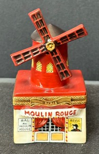lot 57 image: Limoges Moulin Rouge with Champagne Bottle Box