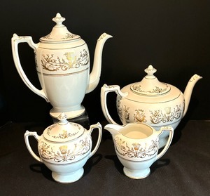 lot 4A image: Vintage Coalport Allegro China Serving Pieces