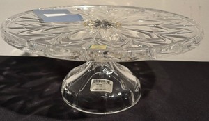 lot 186 image: Stunning Marquis Waterford Crystal Cake Stand