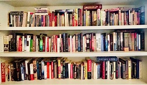 lot 121 image: Great Collection of Books, Including Investments, Autobiographies, Novels and More