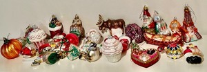 lot 170 image: Vintage Collection of Glass Ornaments