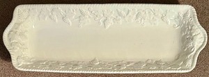 lot 176 image: Pretty Off-White Serving Platter Made in Portugal