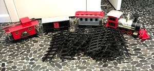 lot 202 image: FAO Train Cars with Tracks