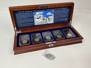lot 35 image: Mt. Rushmore 75th Anniversary Commemorative Coin Collection