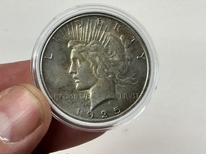 lot 100 image: 1925 Silver Peace Dollar