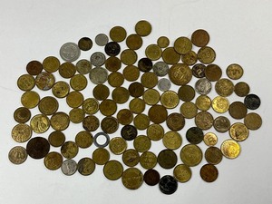 lot 103 image: Bag of Random Coins and Tokens