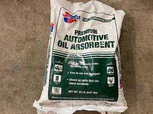 lot 30 image: 2 Bags of Carquest Premium Automotive Oil Absorbent