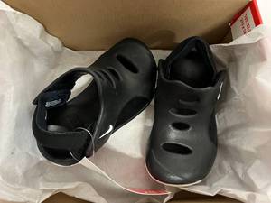 lot 39 image: Nike Sunray Protect - Size 7C