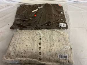 lot 64 image: 2 Madewell Donegal Bay Knitted Sweaters - M