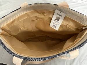 lot 109 image: Corona Tote Bag