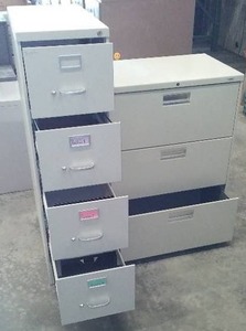 lot 32 image: Filing Cabinets, 3 and 4 Drawer.