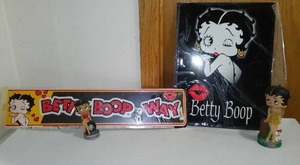 lot 730 image: Betty Boop Memorabilia.