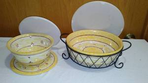 lot 737 image: Temptations Old World, Yellow Serving Ware.