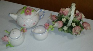 lot 774 image: Vintage Capodimonte Floral Basket and Collectible Avon Tea Pot Set.