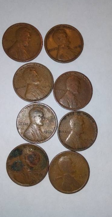 lot 204 image: Lincoln WHEAT One Cent Penny (65). Spans 1919-1949
