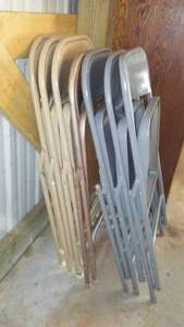 lot 44 image: Metal Folding Chairs (7)