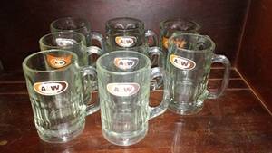 lot 132 image: Set of 8 Vintage A&W Root Beer Glass Mugs