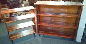 lot 149 image: Vintage Wood Bookshelf and Display Stand Set