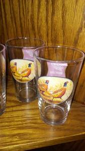 lot 199 image: Vintage Wildlife-Themed Miller High Life Drinking Glasses (8) and More (4)