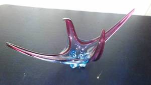 lot 216 image: Vintage Chalet Glass Art.