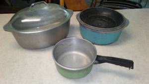 lot 224 image: Vintage Cast Aluminum Roaster and More.