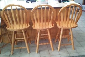 lot 260 image: Set of 3 Wooden Swivel Barstools with Spindle Back Design