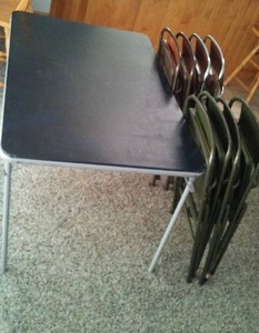 lot 266 image: Vintage Folding table and Chairs (8)