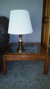 lot 271 image: Oak and Glass Occasional Table2 with Lamps (2)